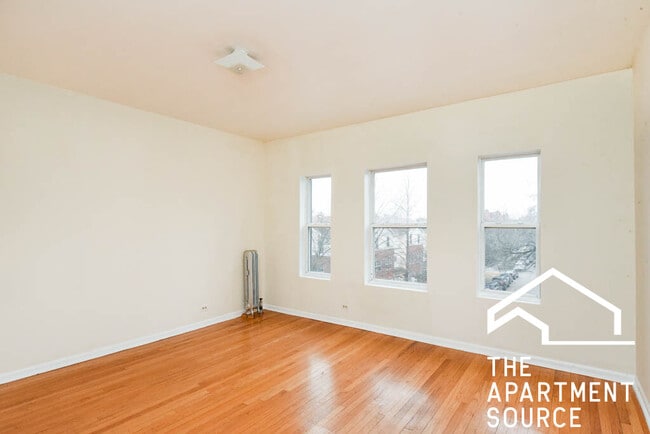 Building Photo - 2661 N Spaulding Ave