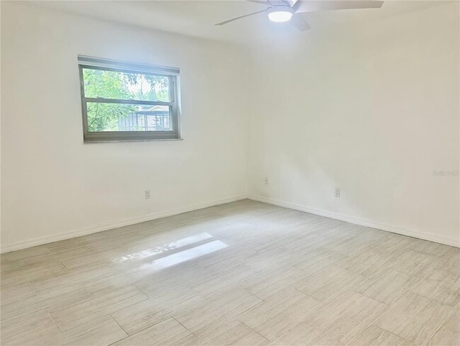 Building Photo - 8618 Woodbridge Dr