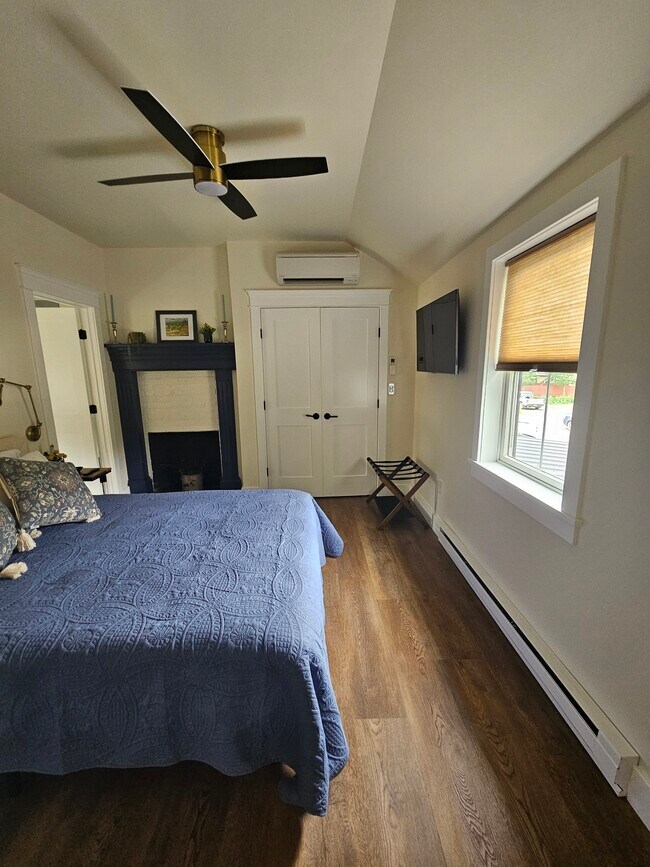 Primary Photo - 16 N Washington St