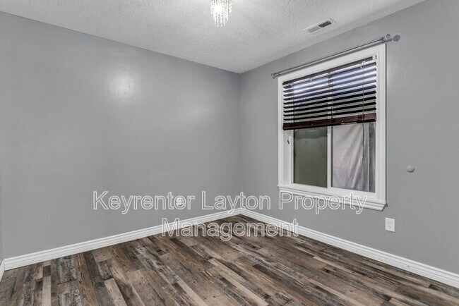 Building Photo - 138 Sam Gates Rd