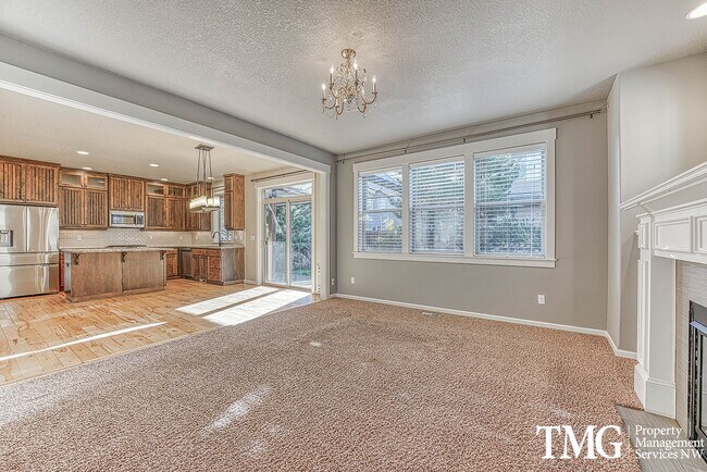 Building Photo - Stylish Beaverton Home with Built-ins, Open Layout & Private Backyard