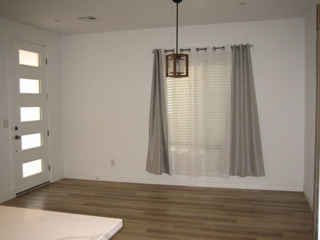 Building Photo - West Summerlin Townhouse - 1833-SqFt. - 3-beds, 2.5-baths, 2-car attached garage, Gated Comm.