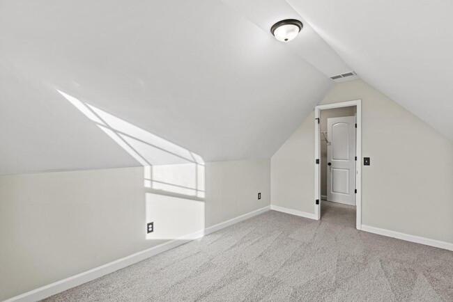 Building Photo - 707 Pandion Ct