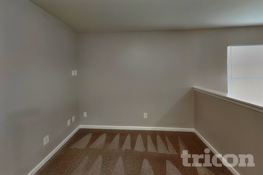 Building Photo - 5633 Idlewild Rd N