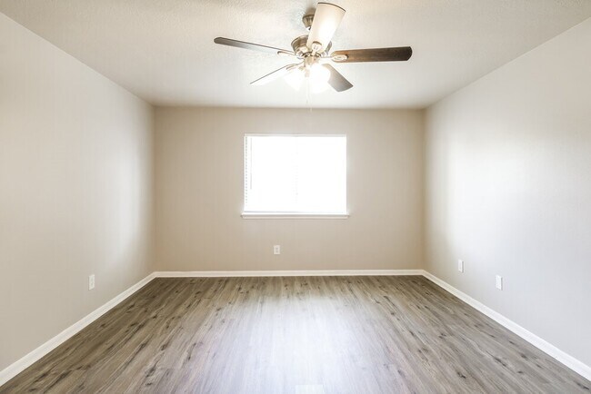 Building Photo - 4815 Gypsy Forest Dr