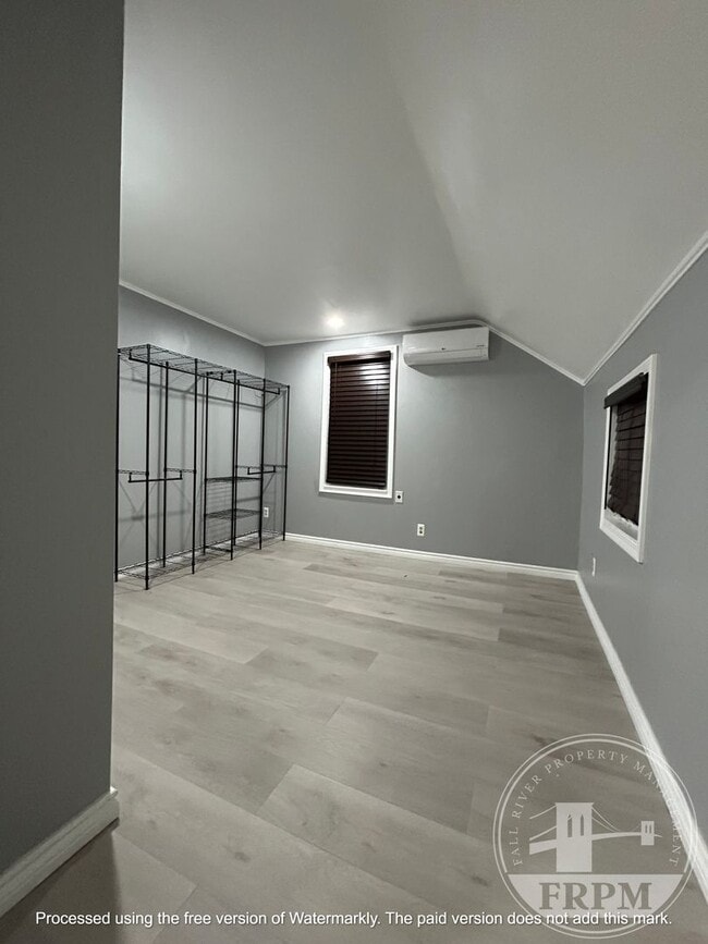 Building Photo - 64 Eddy St