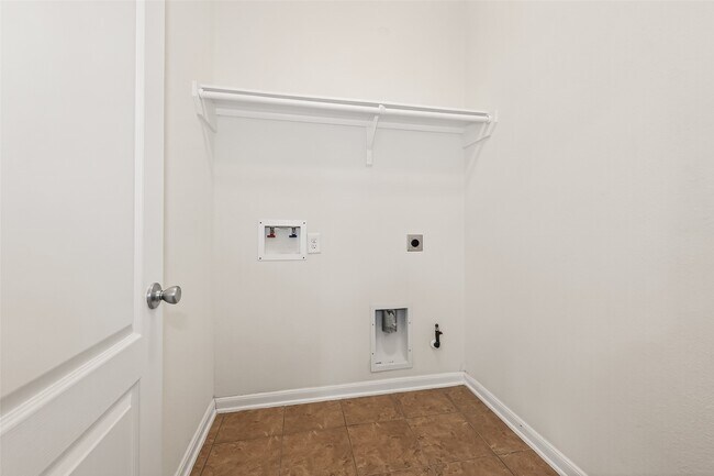 Building Photo - 21015 Blackstone Villa Ln