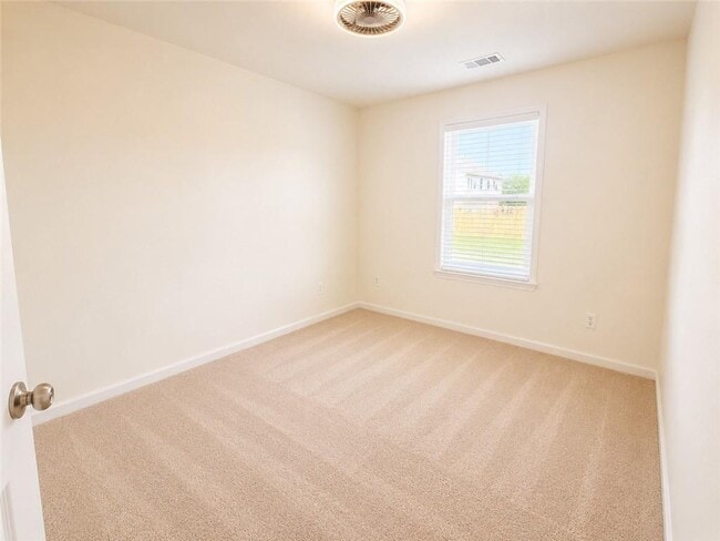 Building Photo - 414 Darter Dr NW