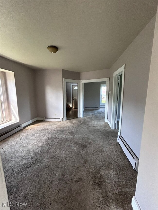 Building Photo - 2495 Apple Ave