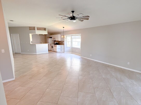 Building Photo - 839 W Sunbird Path
