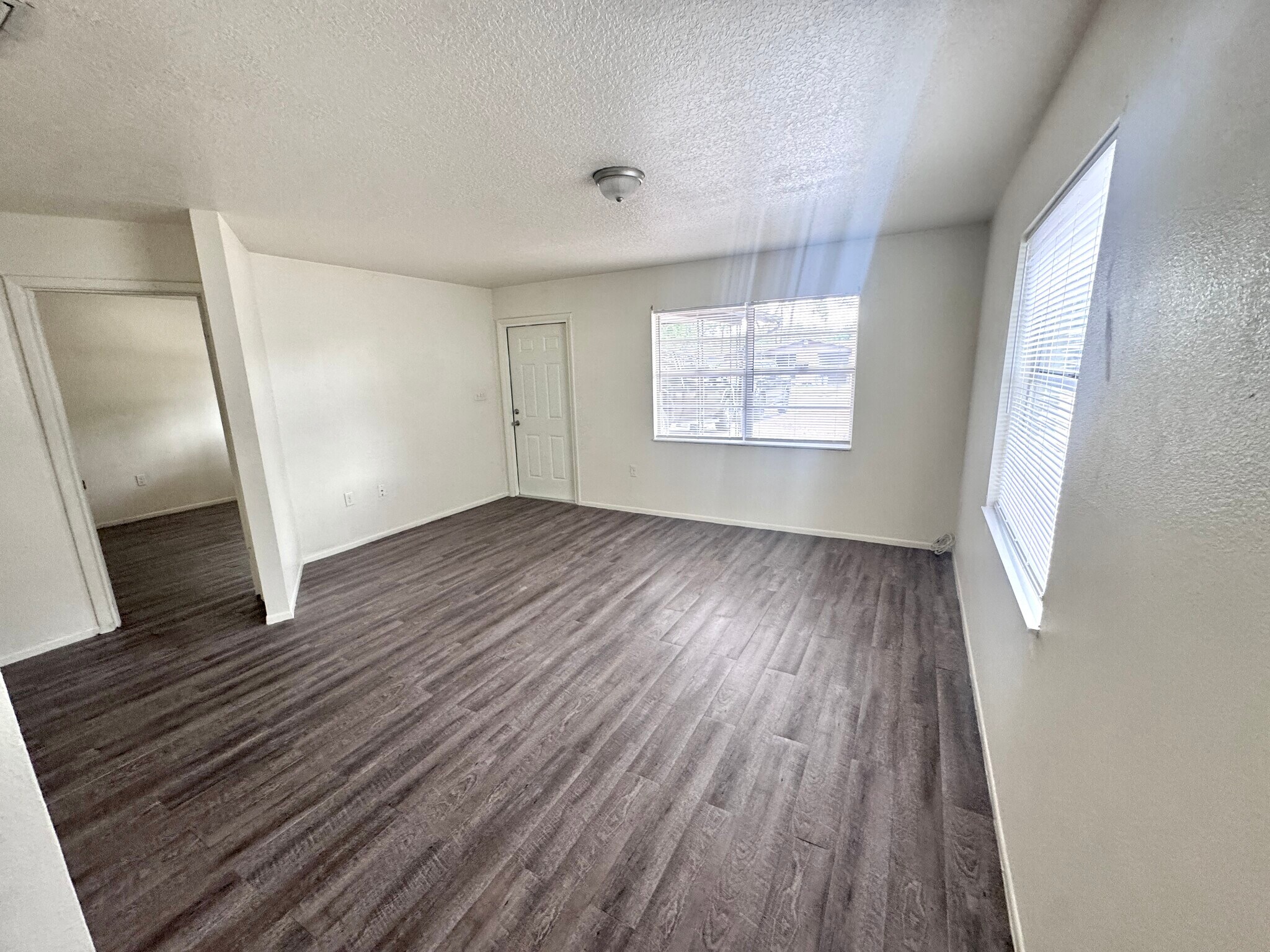 Building Photo - 4906 18th St W