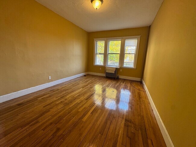 Building Photo - 43 Cheney St