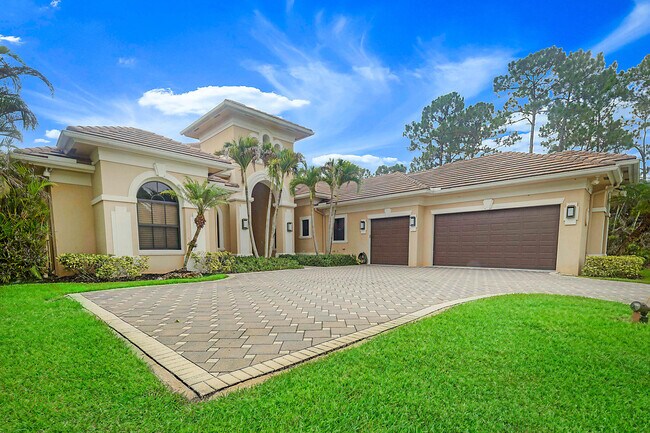 Building Photo - 18337 SE Old Trail Dr W