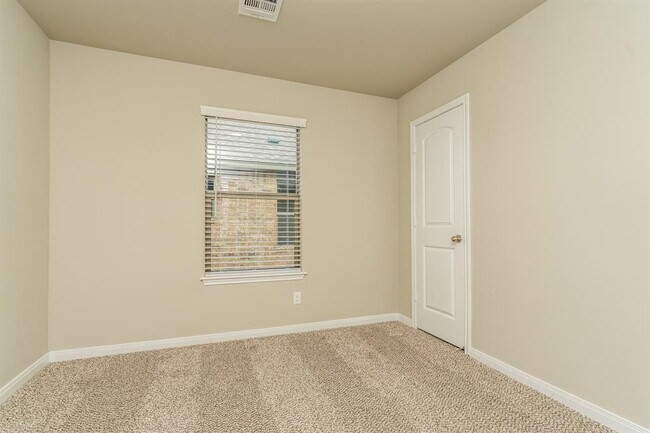 Building Photo - 901 NW 6th St