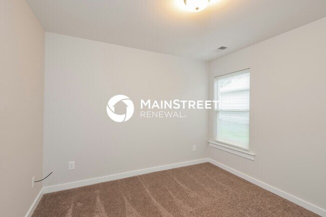 Building Photo - 4 Bedroom Pet-Friendly Home in Odenville, AL with Main Street Renewal