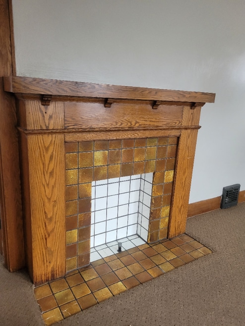 Building Photo - 305 Cascade St