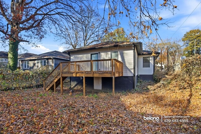 Building Photo - 1488 Beecher St SW