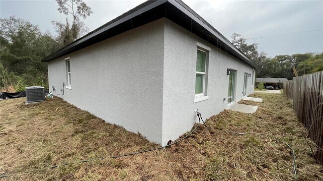 Building Photo - 4949 Ives Ave