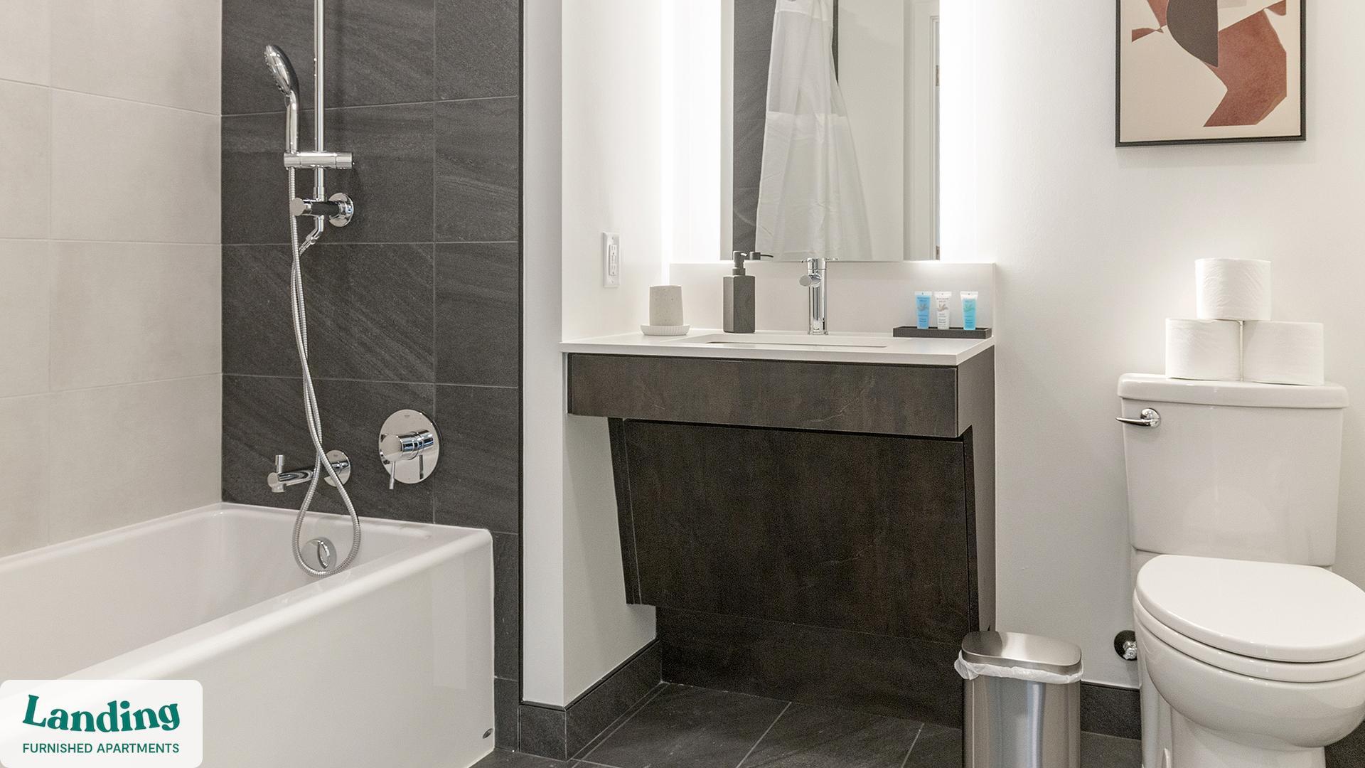 Building Photo - 632 Howard Rd SE