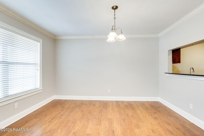 Building Photo - 112 Hillside Dr