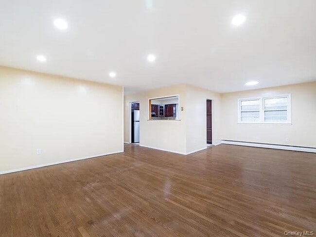 Building Photo - 220 Benson Ave