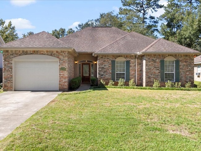 Building Photo - Greenleaves gem 3 bd 2 ba home, fenced yard!