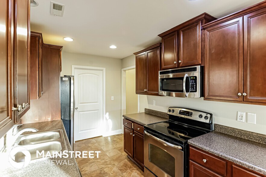 Building Photo - 133 Hidden Trace Ct