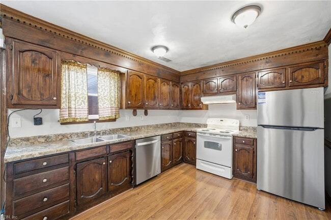 Building Photo - 725 Mill Landing Rd