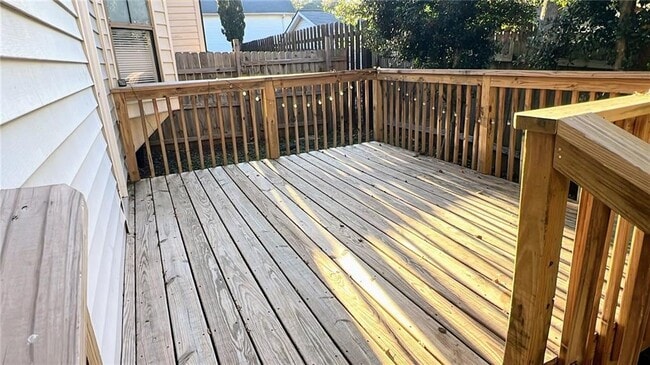 Building Photo - 2961 Hawk Ct SE