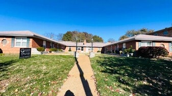 Building Photo - 7042 Jamieson Ave