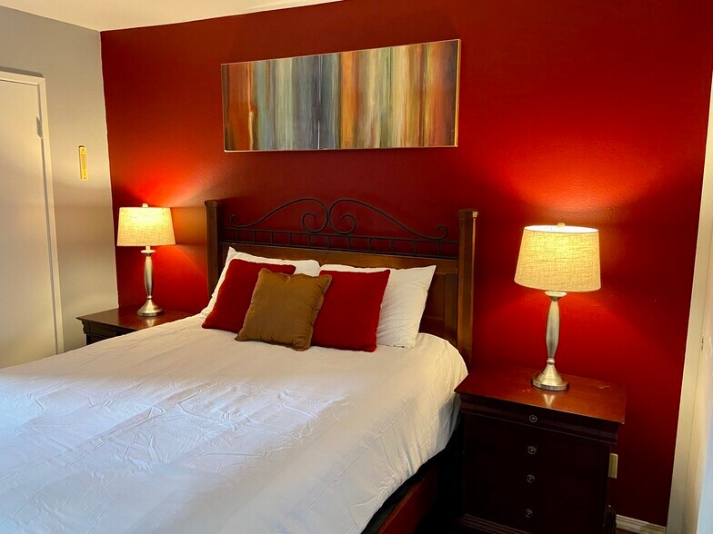 Bedroom - 9653 Spyglass Ave