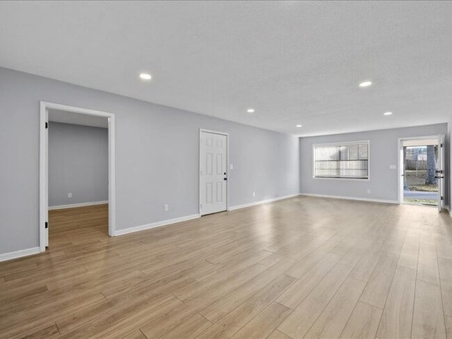 Building Photo - 801 4th Ave E