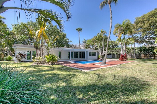 Building Photo - 8265 SW 150th Dr