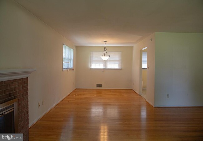 Building Photo - 5232 Oldcastle Ln