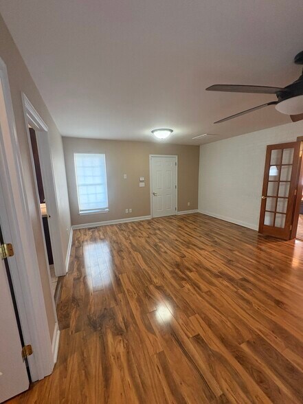 MBR - 2904 Norfolk St