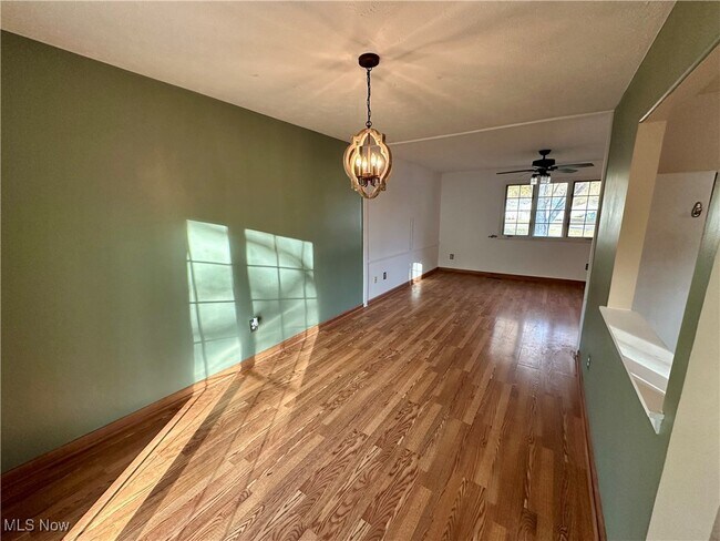 Building Photo - 6192 Jaycox Rd