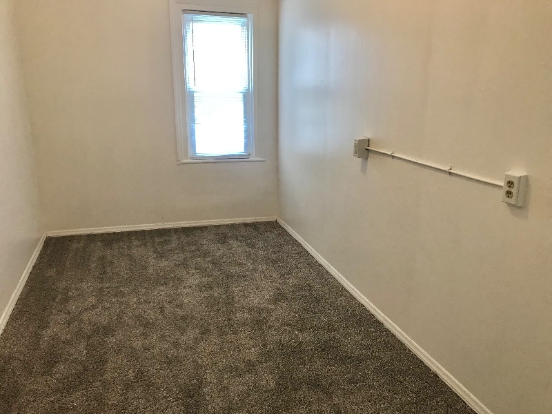 Building Photo - 918 Watson St SW