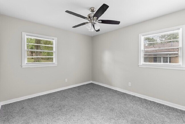 Building Photo - Cozy and Newly Renovated 3 Bedroom 1 Bath ...