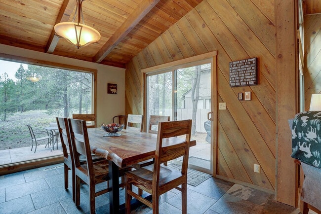 Building Photo - 57314 Approach Ln