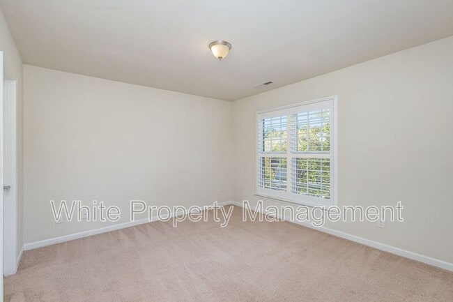 Building Photo - 15642 Canmore Street