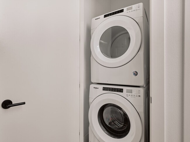 Building Photo - 910 Gullett St