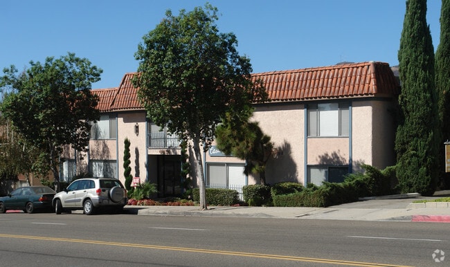 Building Photo - Casa Canada