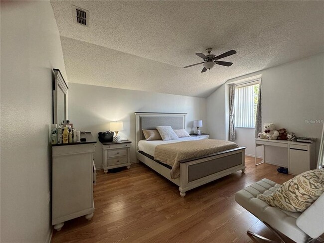 Building Photo - 2112 Jessa Dr