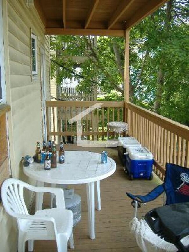 Building Photo - HOT BRIGHTON LISTING!!!!