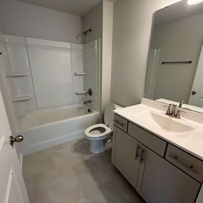 Building Photo - 106 Brody Way