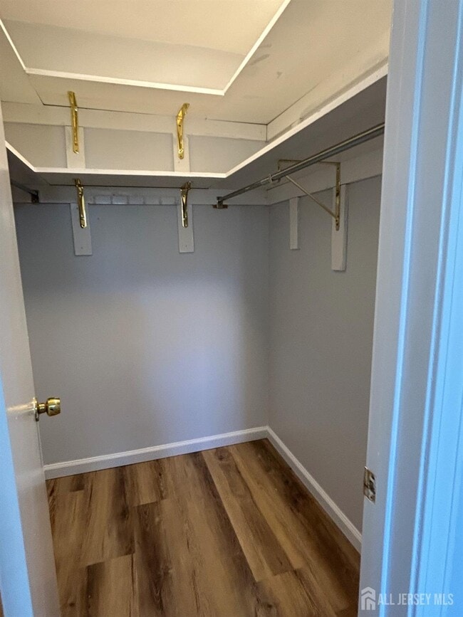 Building Photo - 8 Starlight Ct