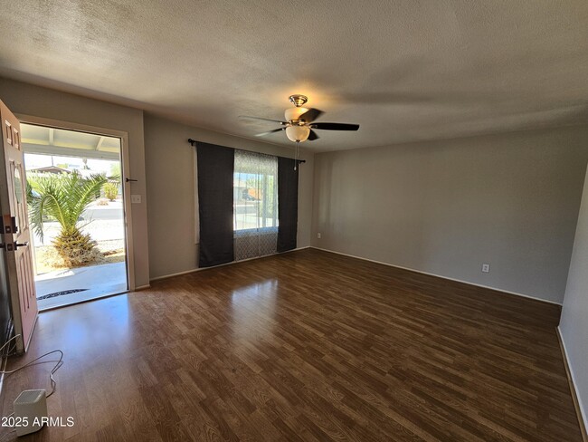 Building Photo - 4521 S Forest Ave
