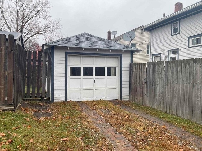 Building Photo - 2103 Kentucky Ave