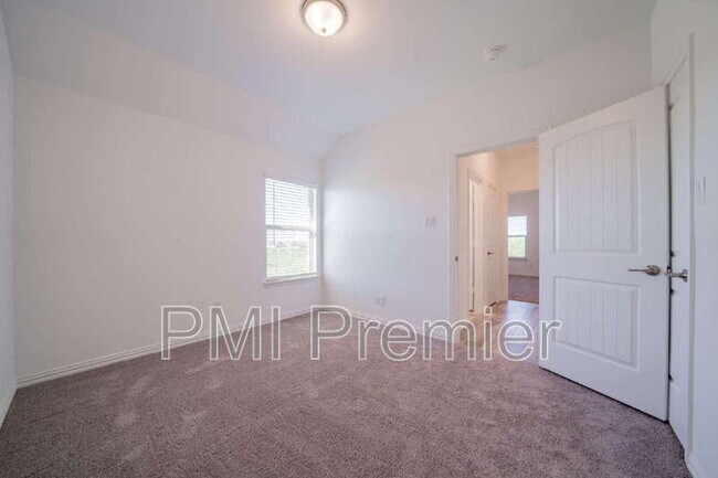 Building Photo - 14817 Equine Trail