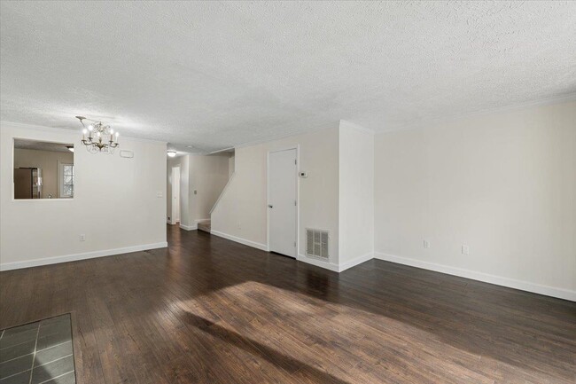 Building Photo - 7 Swift Ln